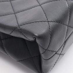 مملوكة مسبقًا Chanel Enchained Black Leather Flap Bag