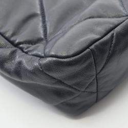 مملوكة مسبقًا حقيبة كتف شانيل 19 جلد أزرق بحري