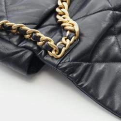 مملوكة مسبقًا حقيبة كتف شانيل 19 جلد أزرق بحري