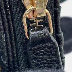 Pre Owned موضب شانيال كلاسيكي قلايد قلايد جلد كافيار أسود