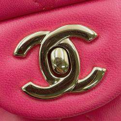 مملوكة مسبقًا حقيبة كتف بشريط شانيل ماتلاسي فردي جلد خروف وردي حجم 17