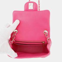 مملوكة مسبقًا حقيبة كتف بشريط شانيل ماتلاسي فردي جلد خروف وردي حجم 17