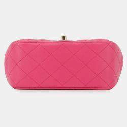 مملوكة مسبقًا حقيبة كتف بشريط شانيل ماتلاسي فردي جلد خروف وردي حجم 17