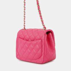 مملوكة مسبقًا حقيبة كتف بشريط شانيل ماتلاسي فردي جلد خروف وردي حجم 17