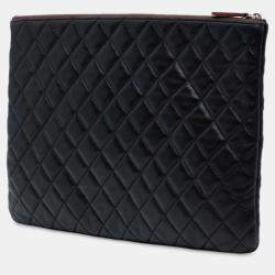 Pre Owned Chanel Black Large CC Quilted Lambskin O Case Clutch