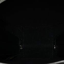 مملوكة مسبقًا Chanel Black Patent Leather Round As Earth Crossbody