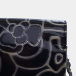 مملوكة مسبقًا محفظة شانيل زرقاء ببراءة مع زهرة الكاميليا على سلسلة