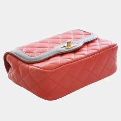 مملوكة مسبقًا Chanel Red Mini Quilted Lambskin Two Tone Day Flap