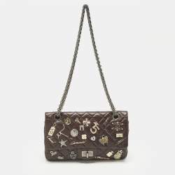 مملوكة مسبقًا Chanel Lucky Charm Reissue 2.55 Classic 225 Dark Burgundy Aged Quilted Leather Flap Bag