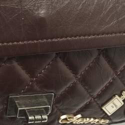 مملوكة مسبقًا Chanel Lucky Charm Reissue 2.55 Classic 225 Dark Burgundy Aged Quilted Leather Flap Bag