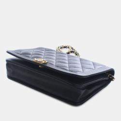 مملوكة مسبقًا محفظة بسلسلة شانيل بوي كافيار مبطن أسود