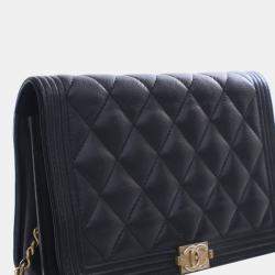 مملوكة مسبقًا محفظة بسلسلة شانيل بوي كافيار مبطن أسود