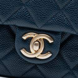 مملوكة مسبقًا Chanel Blue Mini Quilted Caviar Chain Soul Flap