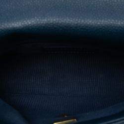 مملوكة مسبقًا Chanel Blue Mini Quilted Caviar Chain Soul Flap