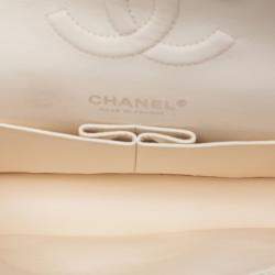 مملوكة مسبقًا مظلة شانيل جلد أبيض متوسط مطبوع مبطن ذو قلاب مزدوج