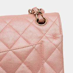 مملوكة مسبقًا حقيبة شانيل اليدوية كبيرة كلاسيكية جلد كافيار لؤلؤية وردية قلاب مزدوج