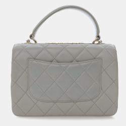 Pre Owned حقيبة من شانيل بيد علوية وغطاء شعار سي سي جلد الحمل صغيرة