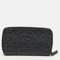 Pre Owned Chanel CC Black Camelia Embossed Leather Zip Around Wallet