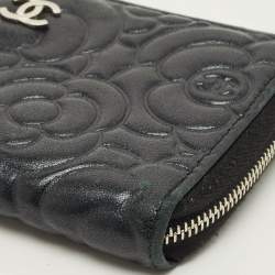 Pre Owned Chanel CC Black Camelia Embossed Leather Zip Around Wallet