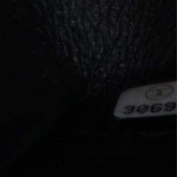 Pre Owned حقيبة شانيلا شيفرون جلد الحمل أسود صغيرة بقلاّب مزدوج