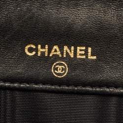 Pre Owned Chanel Black Caviar Leather CC Interlocking Compact Wallet