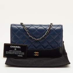 مملوكة مسبقًا Chanel CC Gabrielle Navy Blue/Black Quilted Leather Wallet On Chain
