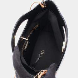 مملوكة مسبقًا حقيبة تسوق شانيل 31 زهري أسود جلد عجل مكشكش لامع مبطن