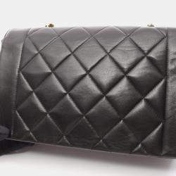 مملوكة مسبقًا حقيبة كتف قابلة للطي جلد أسود شانيل ديانا