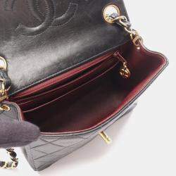 مملوكة مسبقًا Chanel Turnlock Flap Leather Shoulder Bag