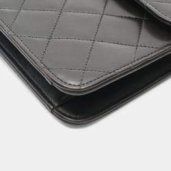 مملوكة مسبقًا Chanel Square Flap Black Quilted Leather Shoulder Bag