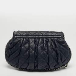 مملوكة مسبقًا حقيبة شانيل سي سي كحلية جلدية مبطنة بسلسلة