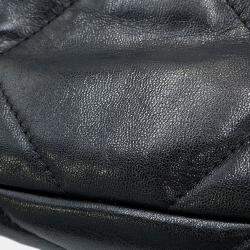 مملوكة مسبقًا حقيبة شانيل كتف سلسلة رقم 19 شامواه سوداء حجم كبير