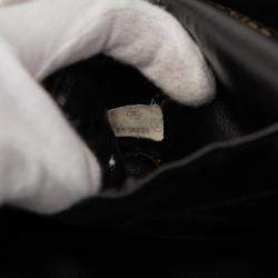 مملوكة مسبقًا Chanel Black CC Caviar Vanity Bag