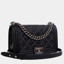 مملوكة مسبقًا Chanel Black Old Medium Quilted Crumpled Calfskin Studded Boy Flap