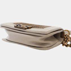 مملوكة مسبقًا حقيبة شانيل ذهبية صغيرة جلد خروف مع رفرف مطبوعة