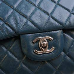 Pre Owned حقيبة شانيل كلاسيكية جامبو جلد الضأن زرقاء بقلاّب فردي