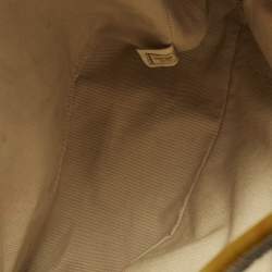 Pre Owned حقيبة شانيل كامليا جلد لامع أخضر فاتح/خردلي وجلد سويدي توت