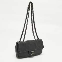 Pre Owned ح�قيبة شانيل كلاسيك جلد وردي مبطن صغيرة بقلاب مزدوج