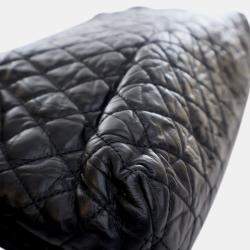 مملوكة مسبقًا حقيبة شانيل جلد عجل أسود مبطن سي سي قلاب طي