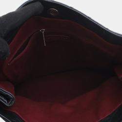 مملوكة مسبقًا حقيبة شانيل جلد عجل أسود مبطن سي سي قلاب طي