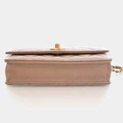 مملوكة مسبقًا محفظة بسلسلة شانيل جلد كافيار مبطن