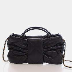 مملوكة مسبقًا حقيبة شانيل صغيرة من جلد العجل اللامع مع فيونكة