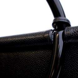 مملوكة مسبقًا حقيبة شانيل كلاسيكية متوسطة سوداء بحبيبات كافيار ويد علوية رزينية