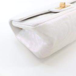 Pre Owned حقيبة شانيل ميني جلد خروف مزخرف زهري إعادة إصدار 2.55 مع رفرف 224