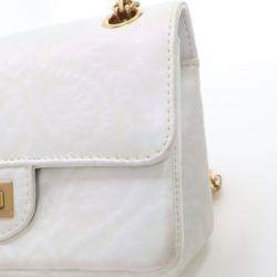 Pre Owned حقيبة شانيل ميني جلد خروف مزخرف زهري إعادة إصدار 2.55 مع رفرف 224