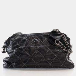 Pre Owned حقيبة يد شانيال توت جلد عجل أسود بغرز برية