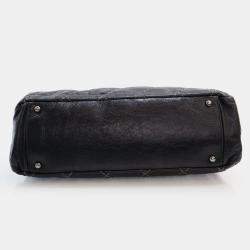 Pre Owned حقيبة يد شانيال توت جلد عجل أسود بغرز برية