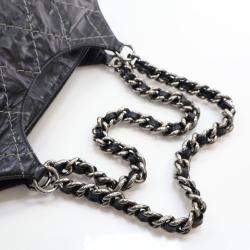 Pre Owned حقيبة يد شانيال توت جلد عجل أسود بغرز برية