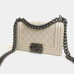 مملوكة مسبقًا حقيبة شانيل بوي عاج صغيرة كافيار