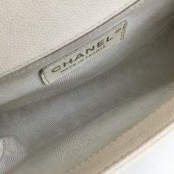 مملوكة مسبقًا حقيبة شانيل بوي عاج صغيرة كافيار